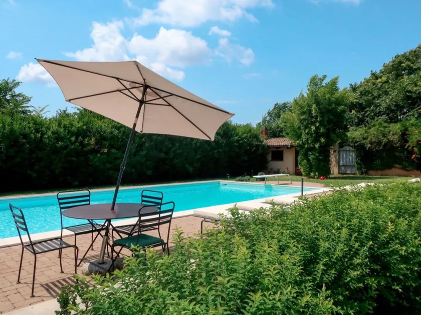 Skøn privat feriebolig for 10 gæster med privat pool, WIFI, TV og gårdhave - Image 1