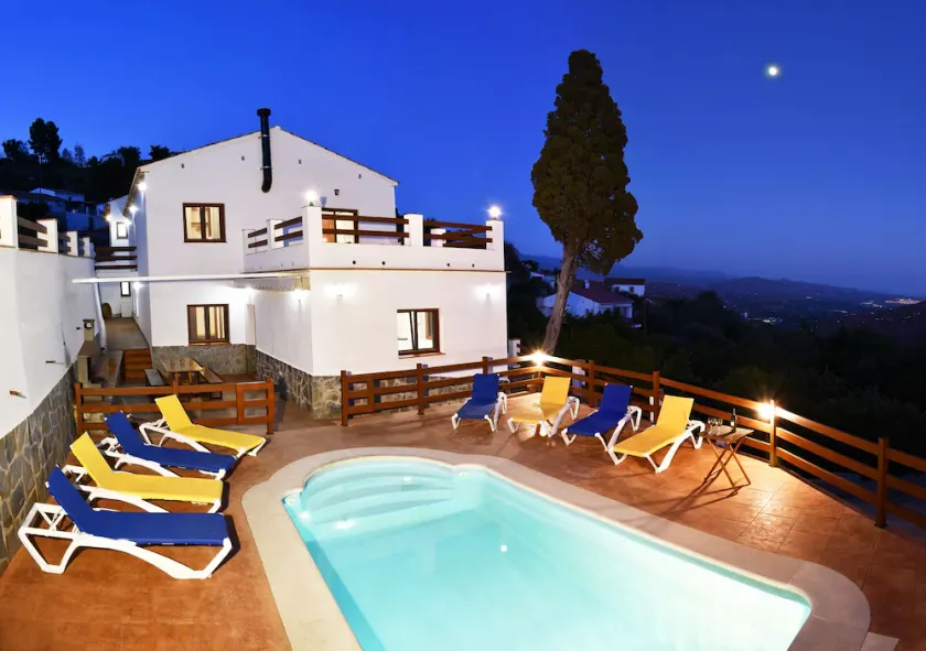 Villa La Noria, 15 Pers, Pool, view of the ocean and the Andalusian mountains - Image 1