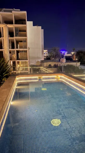 Nuovo condominio moderno, piscina privata, vicino al Malecon e Marina Cortez - Image 1