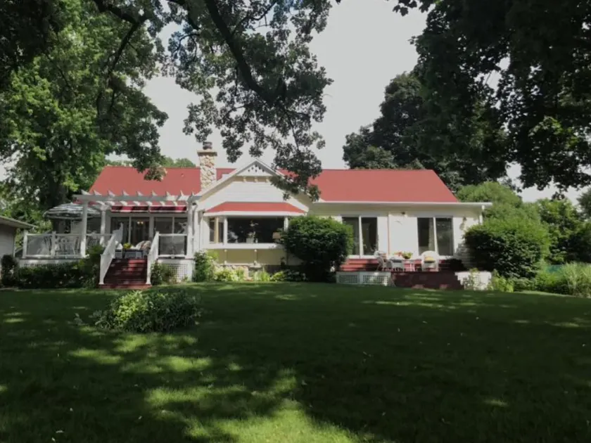 Stor och vacker Fox River / Chain of Lakes Waterfront Home - Image 1