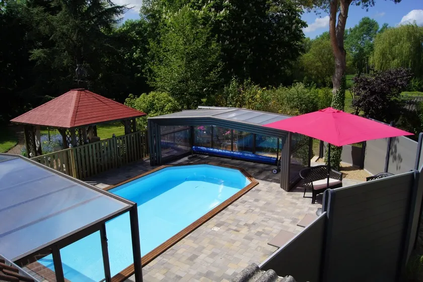 Charmerende sommerhus 6/7 personer med adgang til en opvarmet og overdækket swimmingpool - Image 1