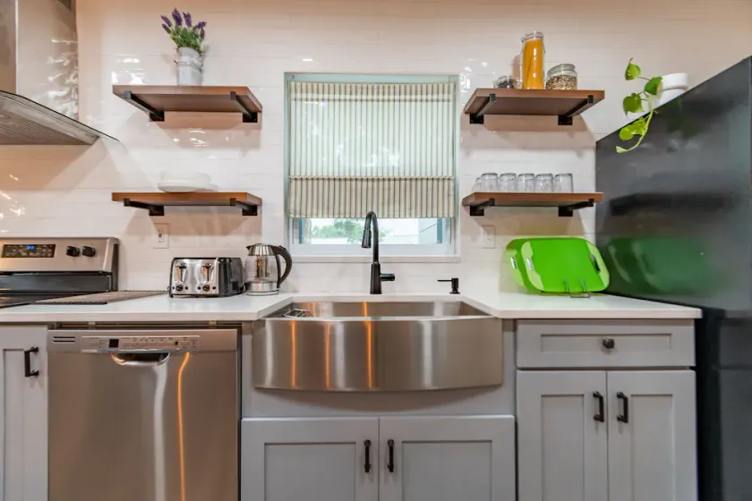 Brandon Peaceful Home w/newly renovated kitchen - Image 1