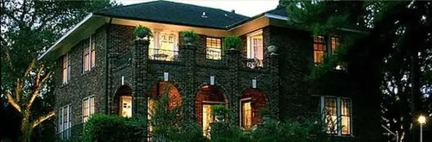 Far View - A Bed & Breakfast Estate - Image 1