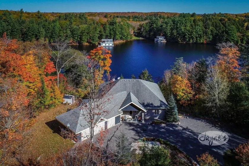 Unique 8 bed 5bath cottage on the Joe River! - Image 1