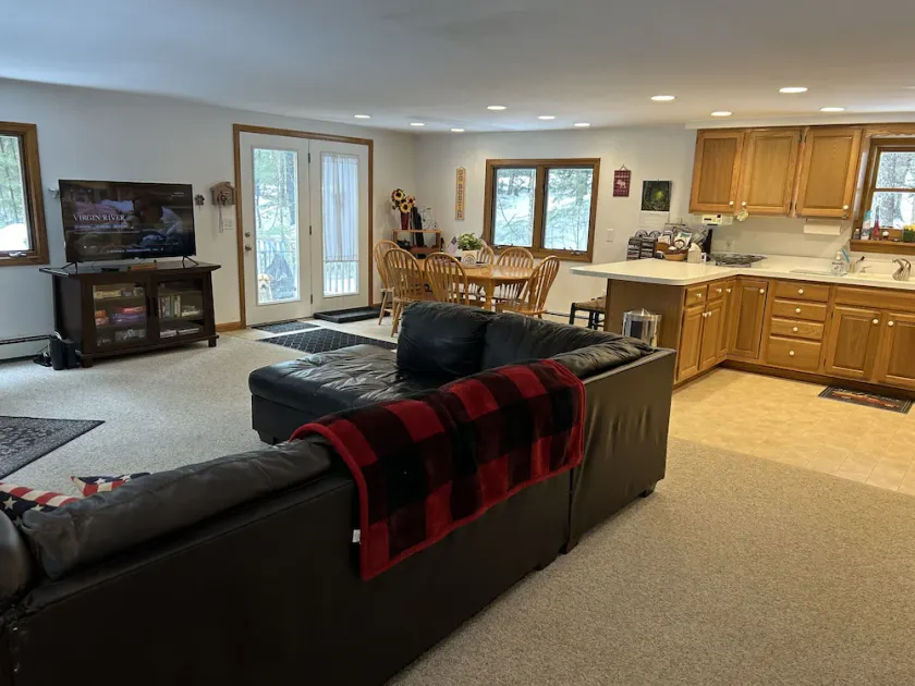 Moose Pond Mountain Escape 3BR/2BA and much to enjoy! - Image 1