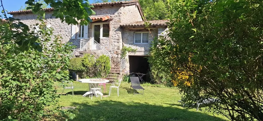 Maison de famille en Cévennes Ardéchoises à 5 minutes de la rivière - Image 1