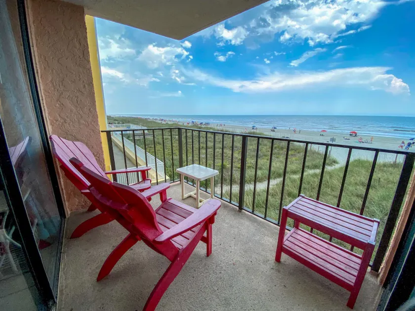 2 bedroom, 2 bath OCEANFRONT condo. Pool. Crescent Beach. - Image 1
