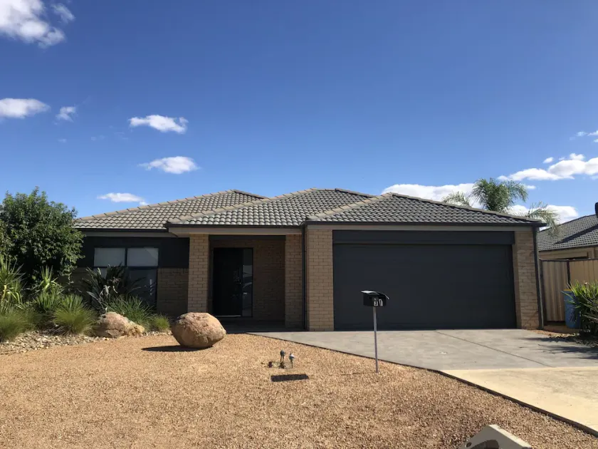 Bundalong on Clarke a spacious family home - Image 1