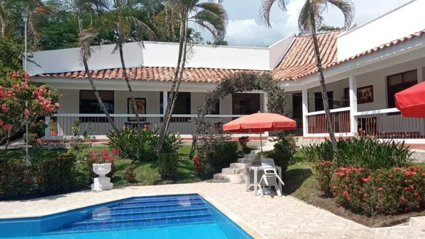 Estate - Image 1