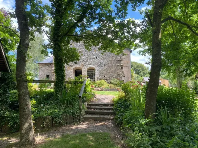Lovely gite in a peaceful area, Private garden, in the Bay of Mont-Saint-Michel - Image 1