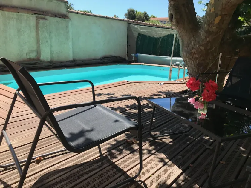 Air-conditioned room in a villa less than 10 km from Marseille's Vieux Port - Image 1