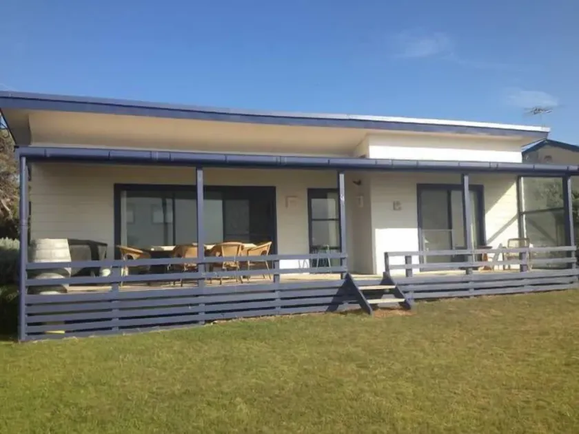 Le Beach House Port Willunga - Image 1