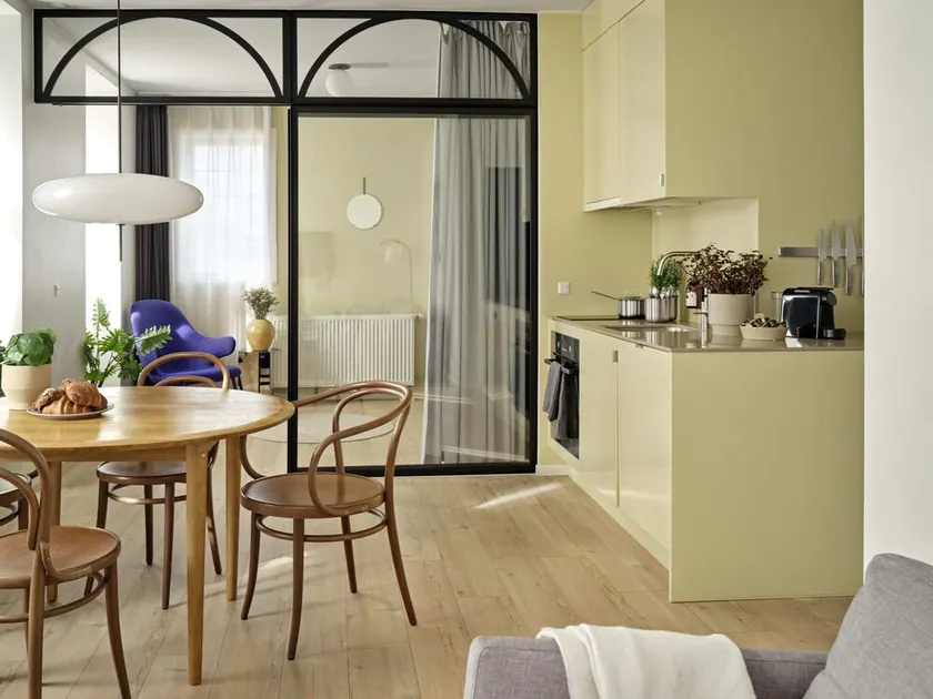Superior One-Bedroom Apartment for 4 - Image 1