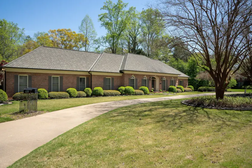 Lakefront Retreat w/ Guest House - Image 1