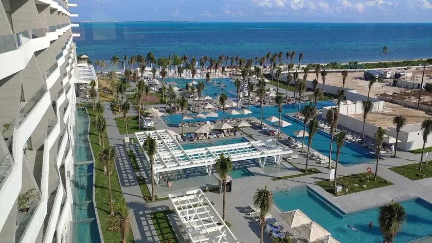 Garza Blanca: Five Star Resort in Cancun - Image 1