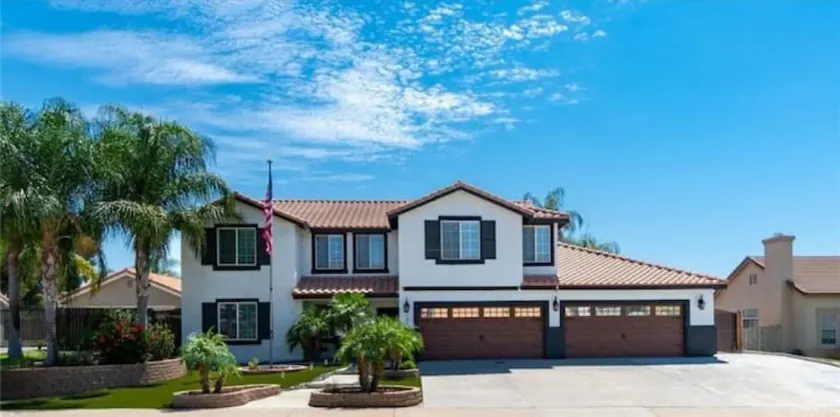 Spacious 5-bedroom home for your relaxation needs - Image 1