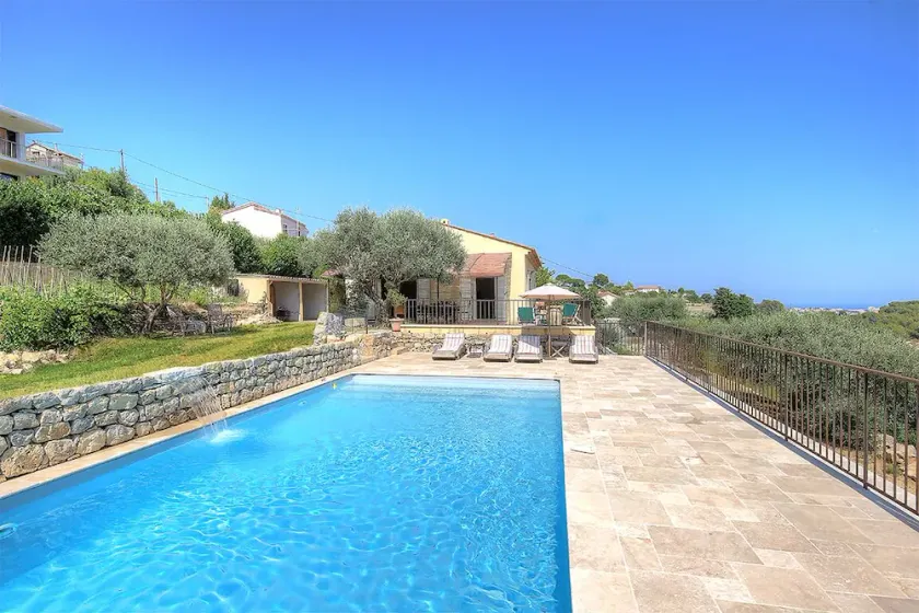 Riviera provenzalisches Haus voller Charme mit beheiztem Pool - Image 1