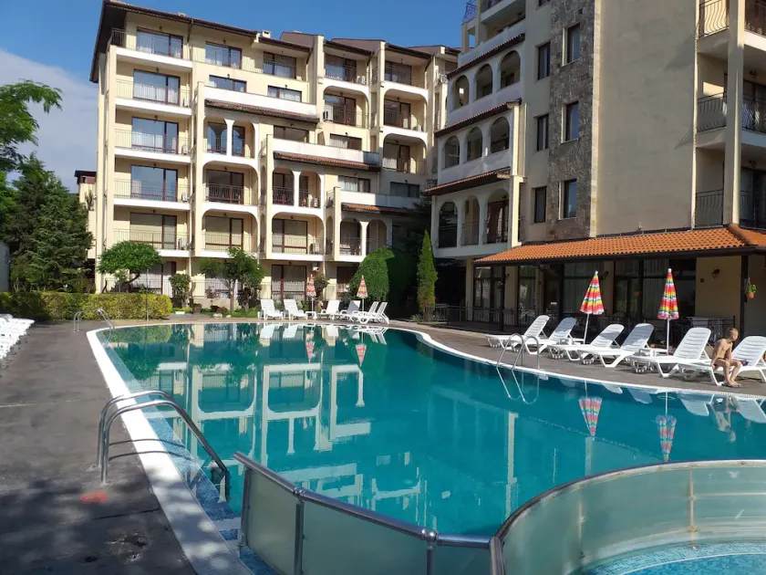 Vacation apartment with 2 bedrooms (5 beds), 1 living room with kitchenette - Image 1