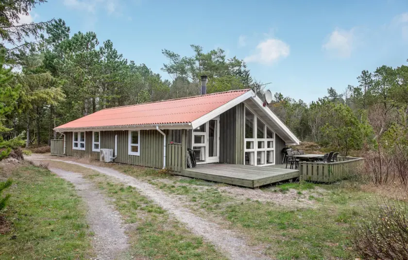 Gorgeous home in ålbæk with kitchen - Image 1