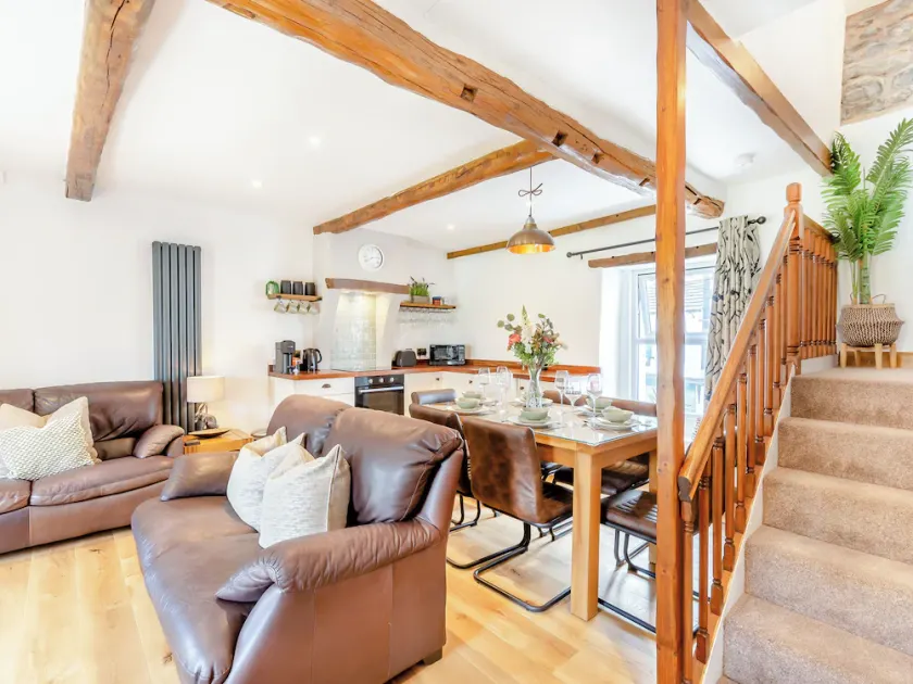 3 bedroom accommodation in Ingleton - Image 1
