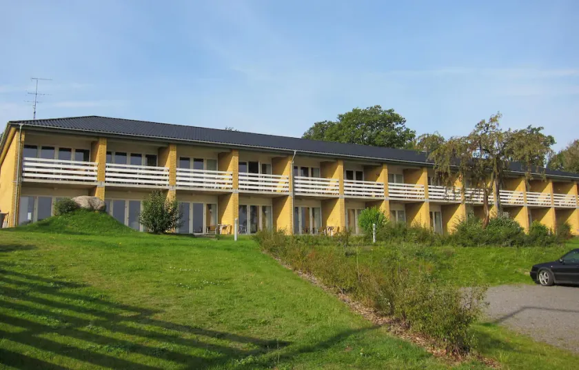 1 Bedroom Cozy Apartment In Allinge - Image 1