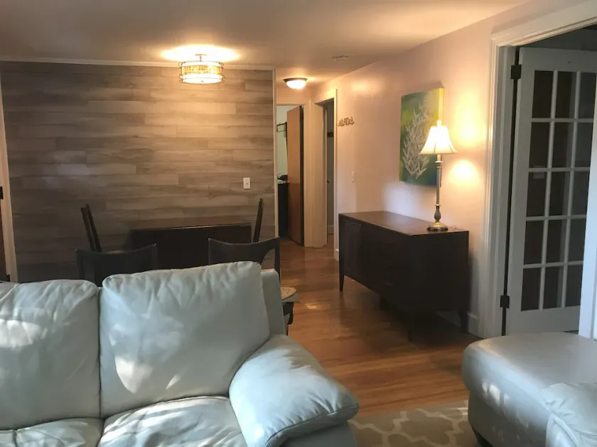 Charming & Cozy 3-Bedroom home with Private Pool - Image 1