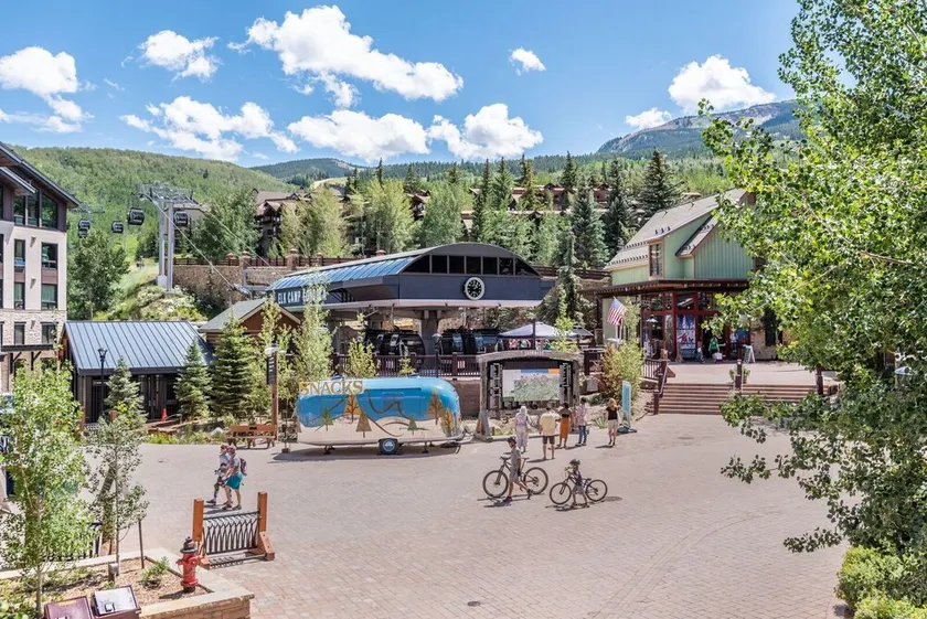 Corner Unit Ski-in/out residence is just steps from the Lifts! - Image 1