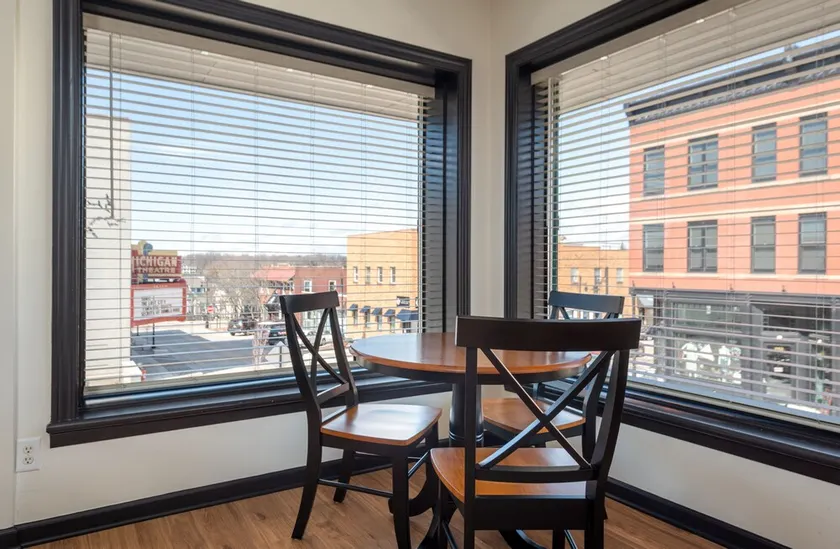 Newly Remodeled Apartment in Downtown South Haven - Image 1