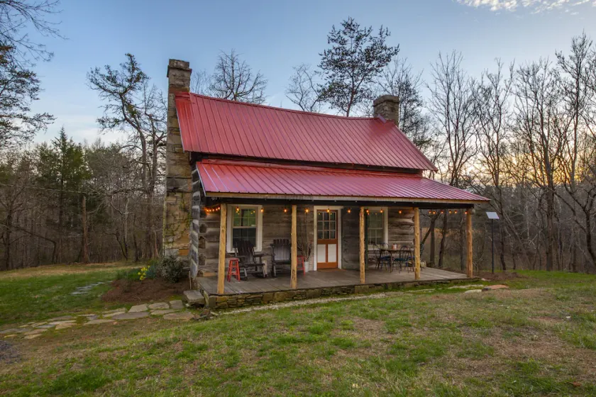 1840's Log Cabin Getaway - Image 1