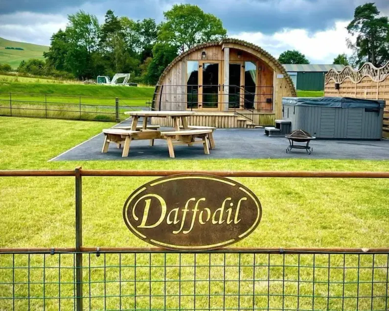 Daffodil -  Glamping Pod with Hot Tub Sleeping 4 guests, Pet Friendly - Image 1