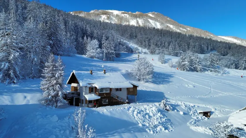 Chalet summer-winter on the slopes of La Foux d'Allos, Mercantour view - Image 1