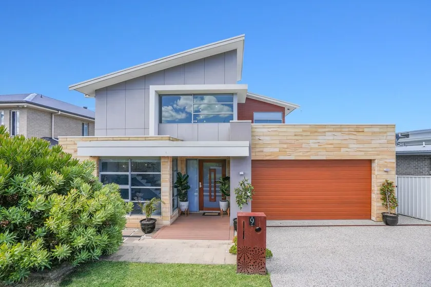 Entire Ocean View Shell Cove Mansion - Sleeps 16 guests 5 minute from the beach! - Image 1