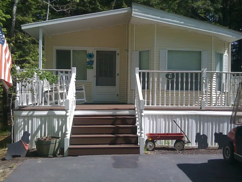 Point Sebago Resort - Purple Rd - Summer 2017 Booking Hurtigt - Image 1