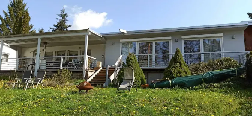 Sophisticated vacation home (83sqm) with direct access to the Zeulenrodaer Meer - Image 1