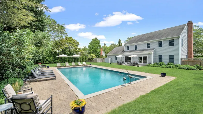 Contemporary Southampton Village Home Walking Distance to Town, Pool,... - Image 1