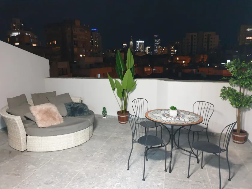 Luxurious penthouse - couples/families  2br minutes from TLV center free parking - Image 1