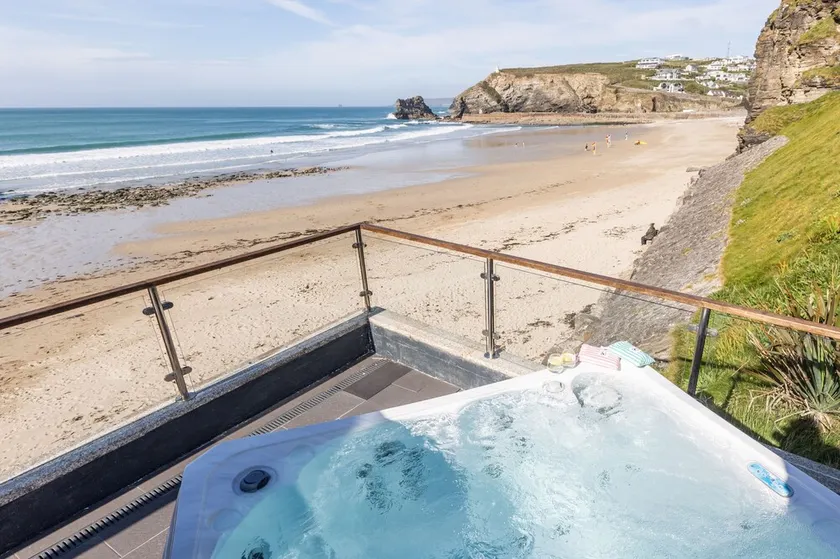 5 Star Award Winning! Hot Tub & Sea View & Fire Pit & Cinema Den & Beach Access! - Image 1
