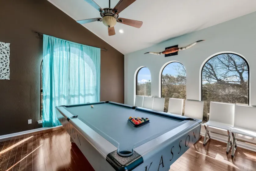 Pool Table Hot Tub and Neighborhood Pool - Image 1
