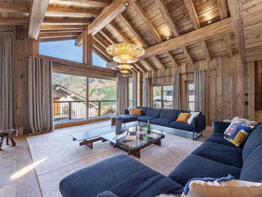 Luxueux chalet neuf à Saint-Martin avec piscine - Image 1