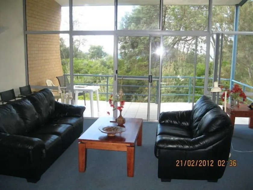 The Dunes, Broulee Beach, Luxury 3 bedroom, 2 bathrooms, linen provided. - Image 1