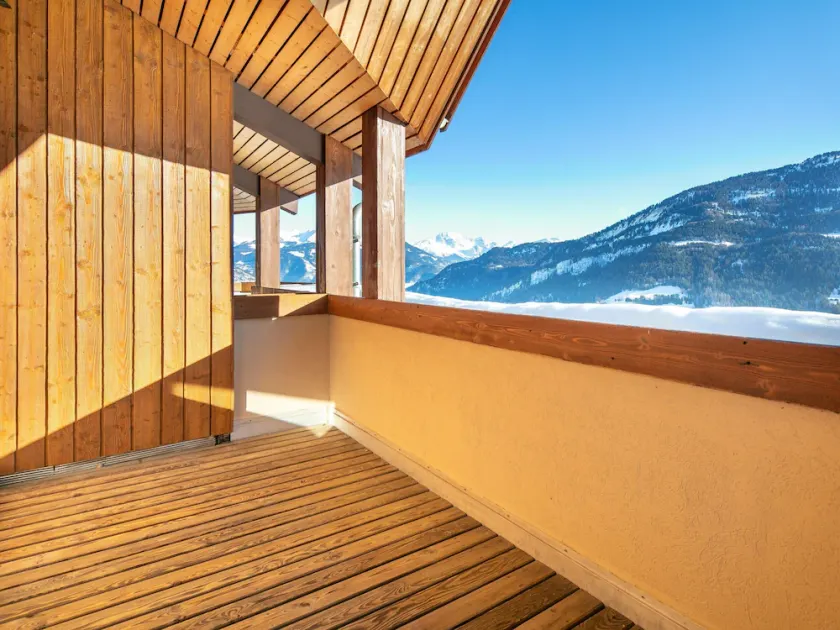 Alpine Stay for Four with Balcony - Image 1