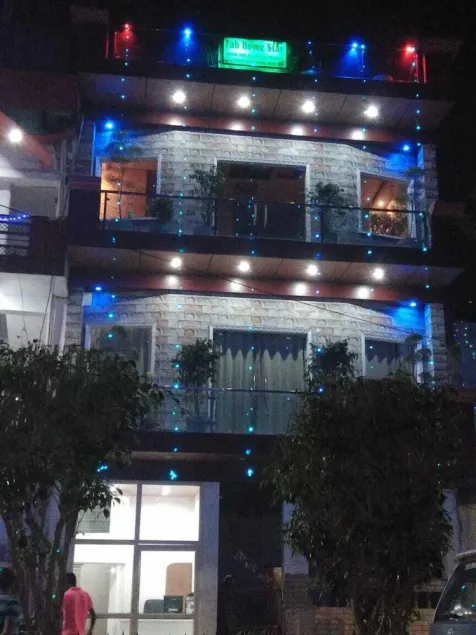 A very beautiful home stay on the nice location and very near to the Taj Mahal. - Image 1