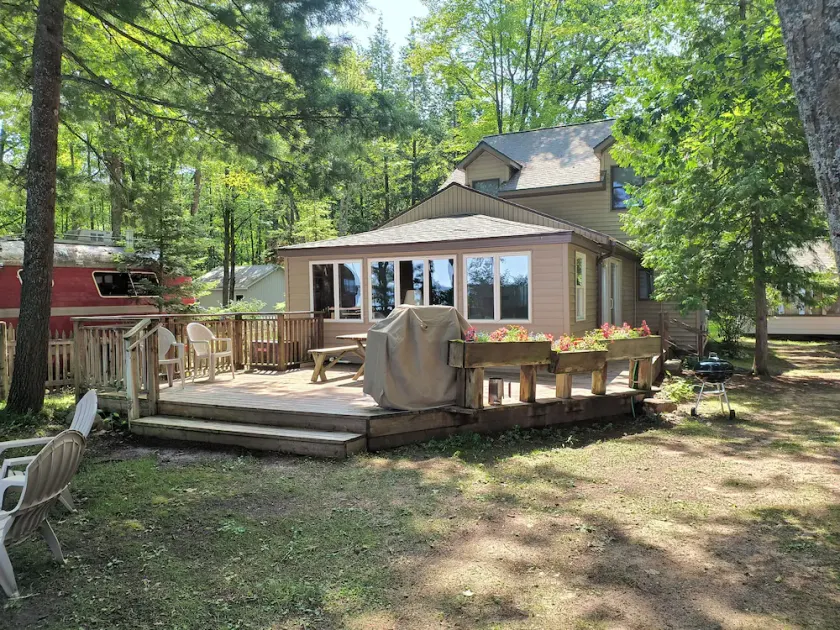 Higgins Lake Gem - One Of A Kind Lake Front - Image 1