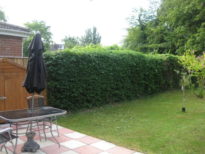 ¡Totalmente amueblado, todo confort, con jardín privado! - Image 1