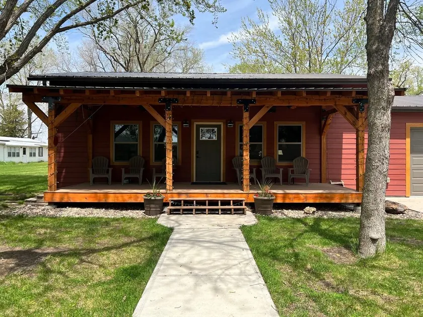 Lake Ericson Spacious Cabin - Image 1
