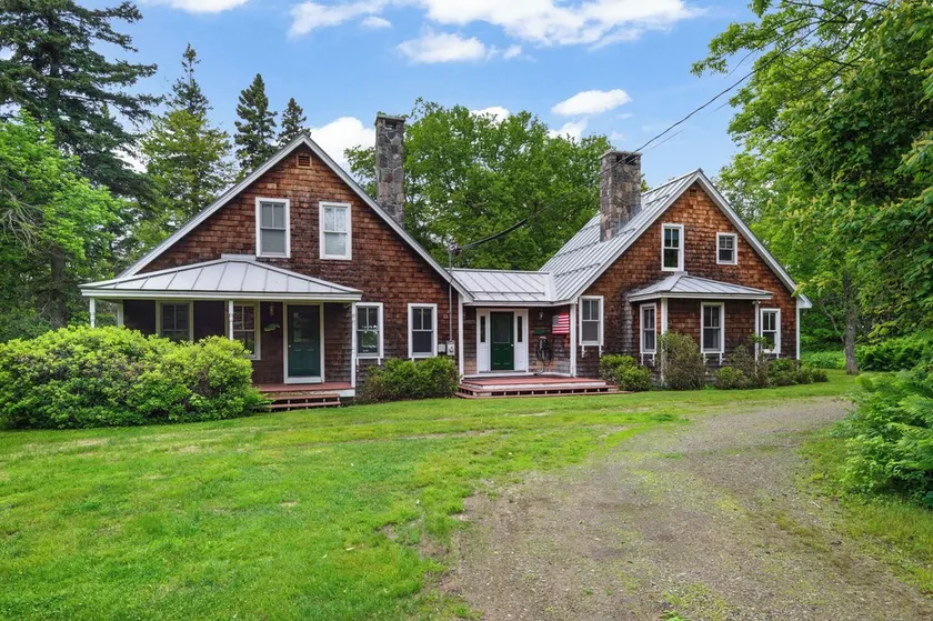 🐾Edgewater - Private dog friendly home on Rangeley Lake, just minutes from downtown - Image 1