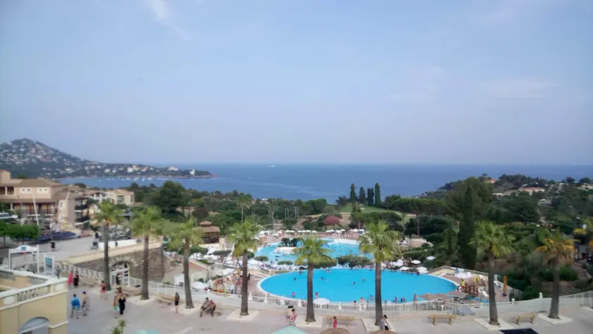 ☀️F2 3 *** ST RAPHAEL Cap Esterel 5 px Sea View clim beach & pools 5 min    - Image 1