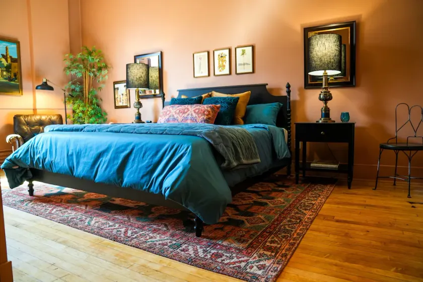 The Original: One-of-a-kind downtown apartment - Image 1