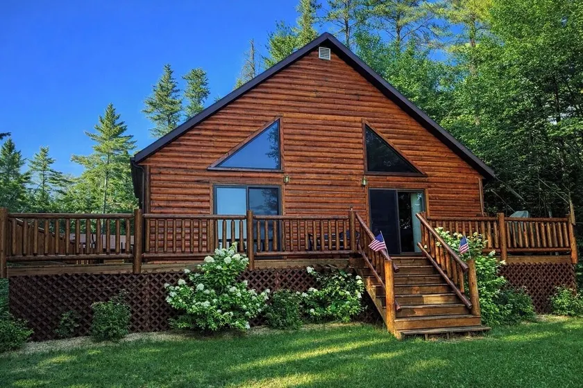 Year-Round Cabin Rental ~ Gorgeous Lakefront Property Nestled In The Woods - Image 1
