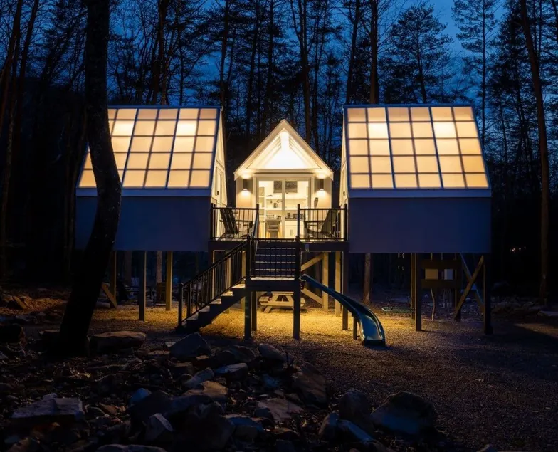 The Glo Haus @ Four Fillies Lodge - Image 1